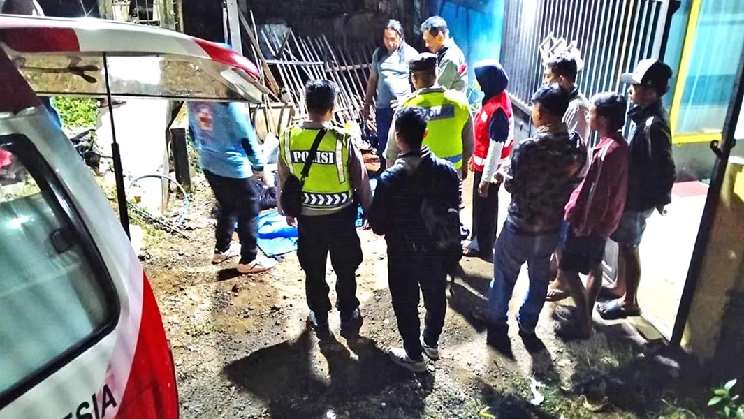 Remaja Tewas di…