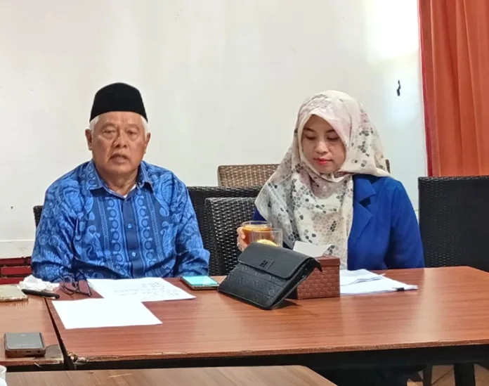 Diusir, Sementara Tinggal…
