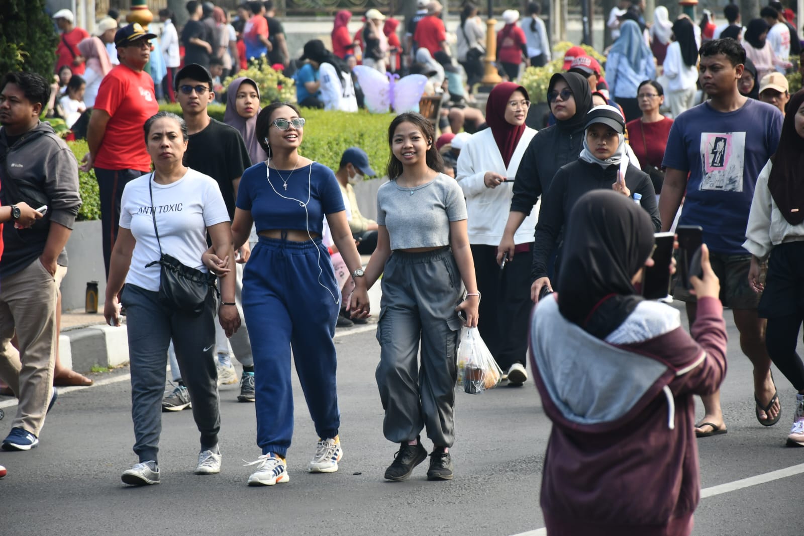Animo Tinggi, DLH…