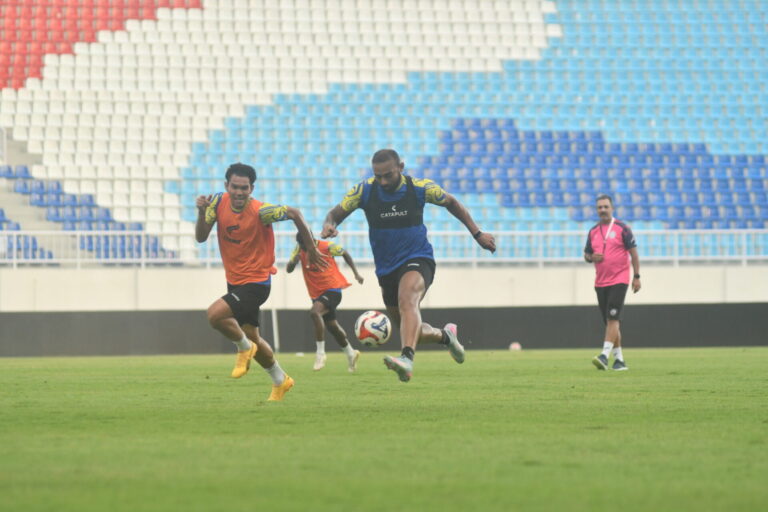 firman-arema-kanjuruhan-6-1920x1280