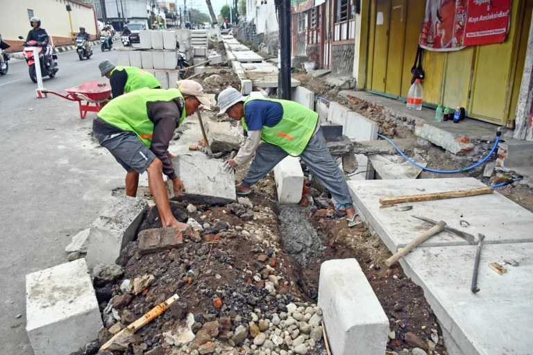 firman-pembangunan-drainase-batu-2